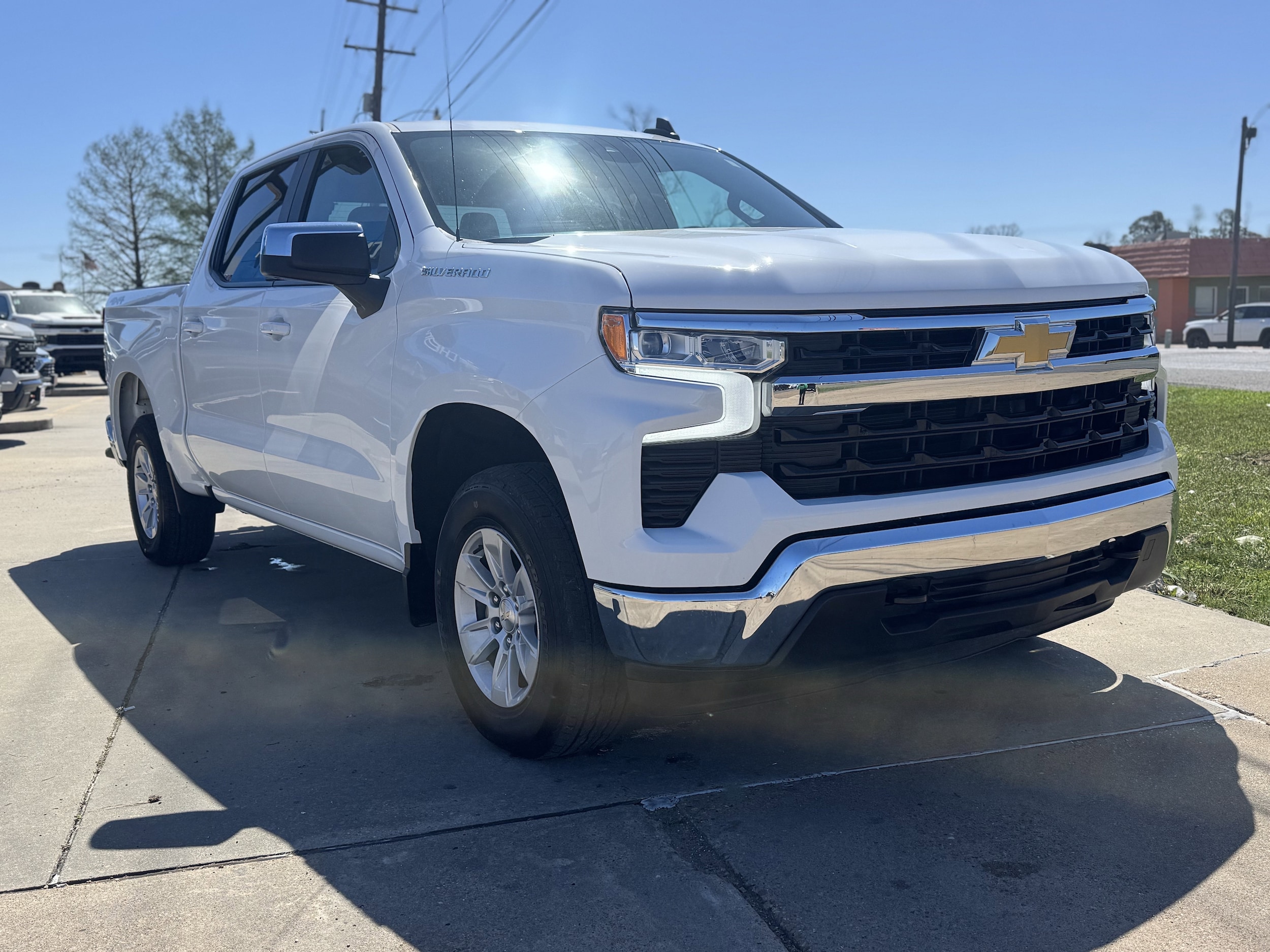 2025 Chevrolet Silverado 1500 LT - Photo 6