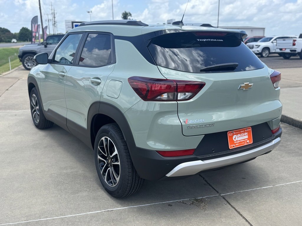 2026 Chevrolet Trailblazer LT photo 3