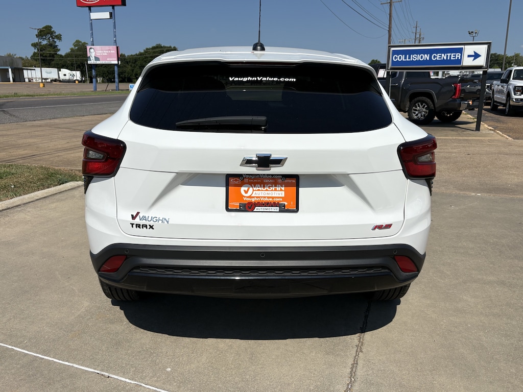 Used 2025 Chevrolet Trax 1RS SUV