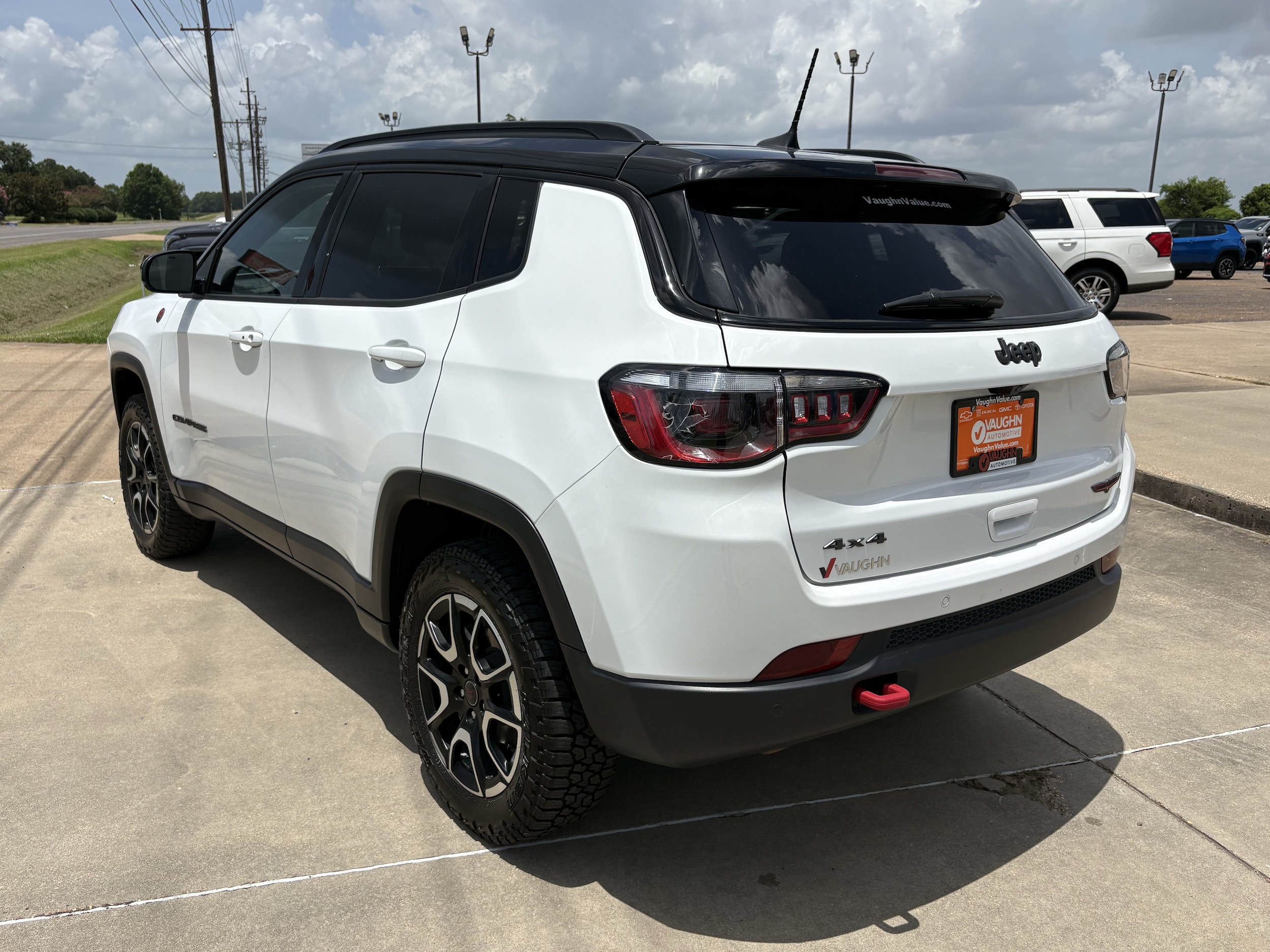 2025 Jeep Compass Trailhawk - Photo 3