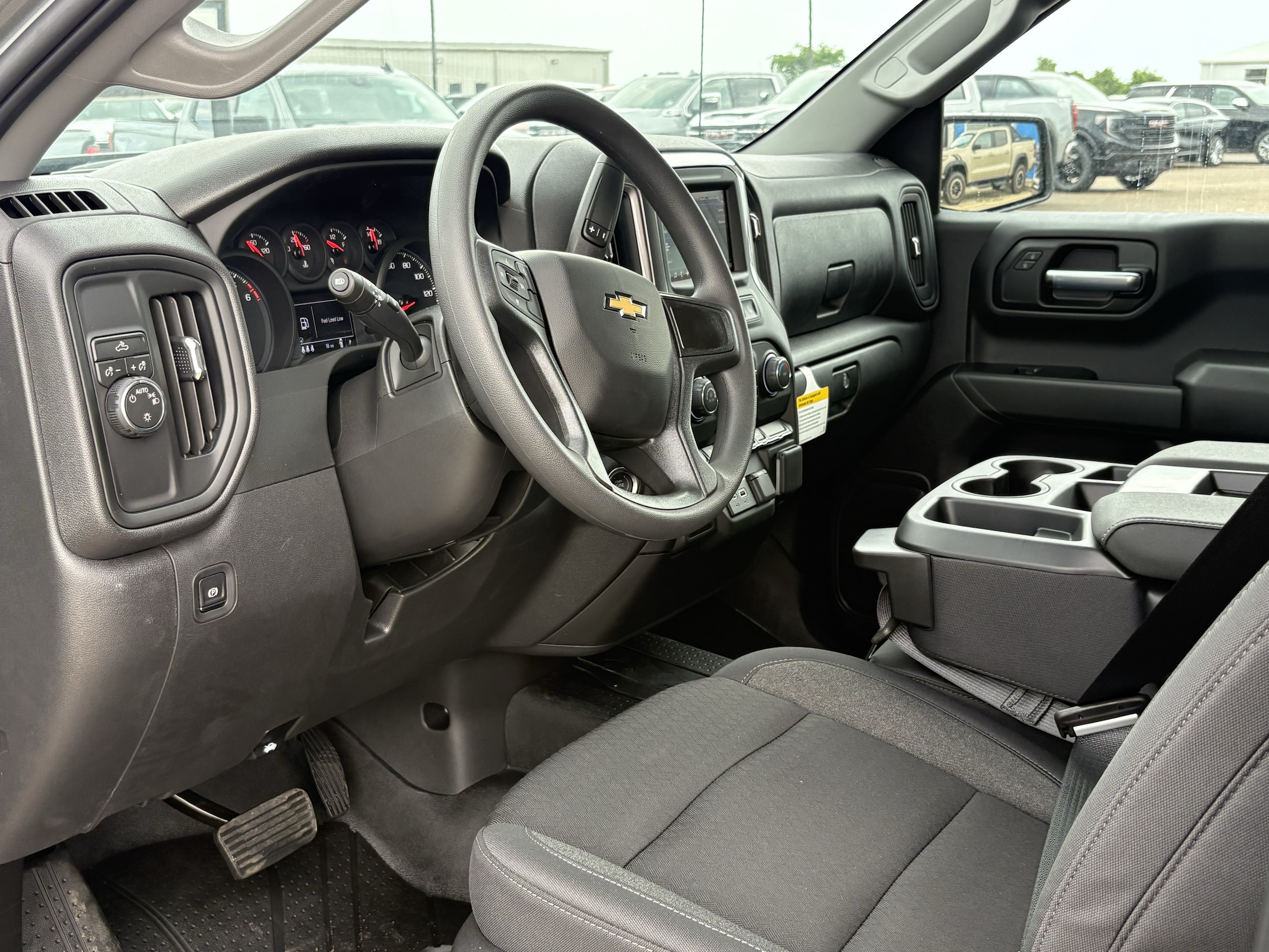 2026 Chevrolet Silverado 1500 Custom - Photo 10