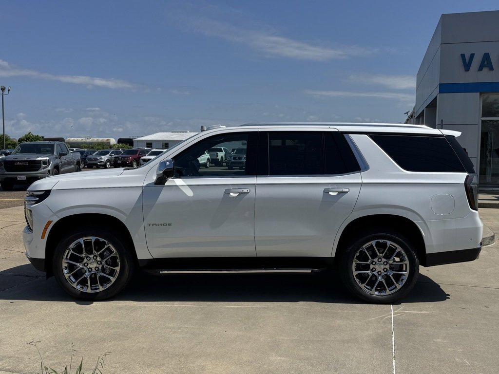 2025 Chevrolet Tahoe Premier photo 2