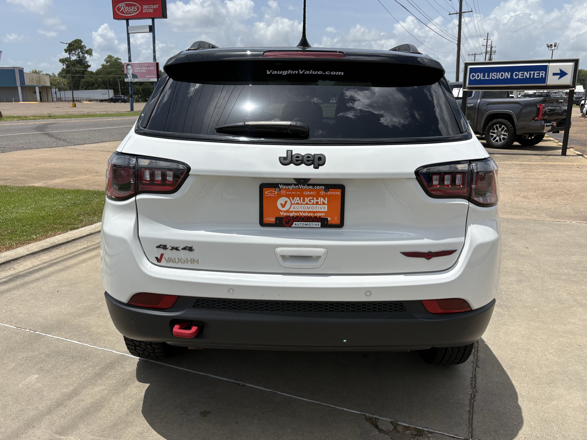 2025 Jeep Compass Trailhawk - Photo 4
