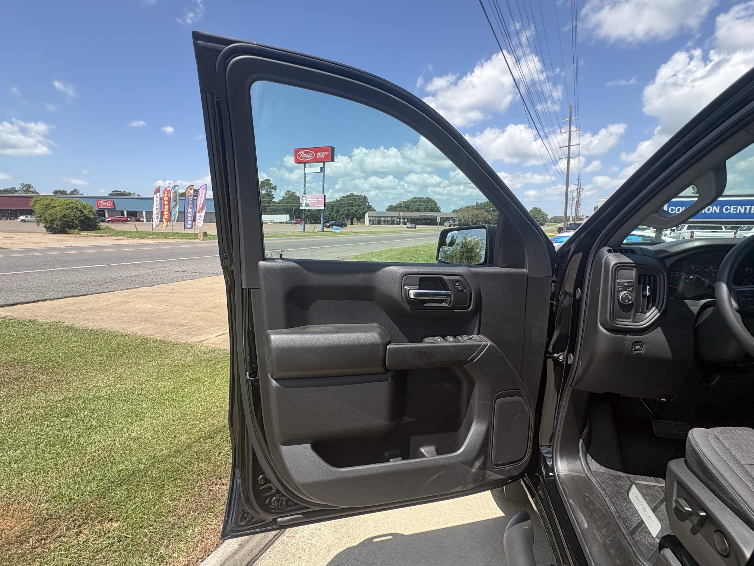 2026 Chevrolet Silverado 1500 Custom - Photo 9