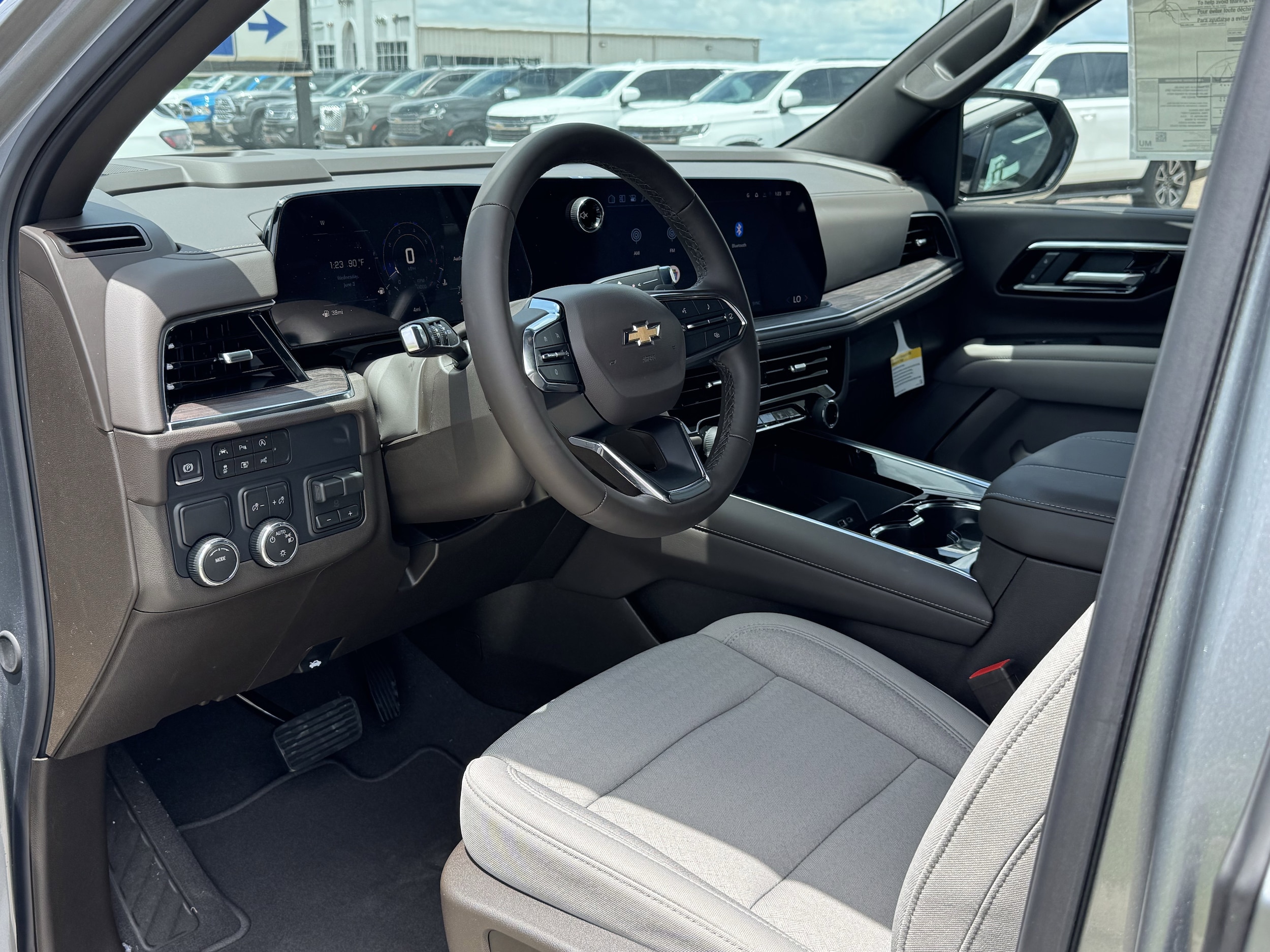2026 Chevrolet Tahoe LS - Photo 10
