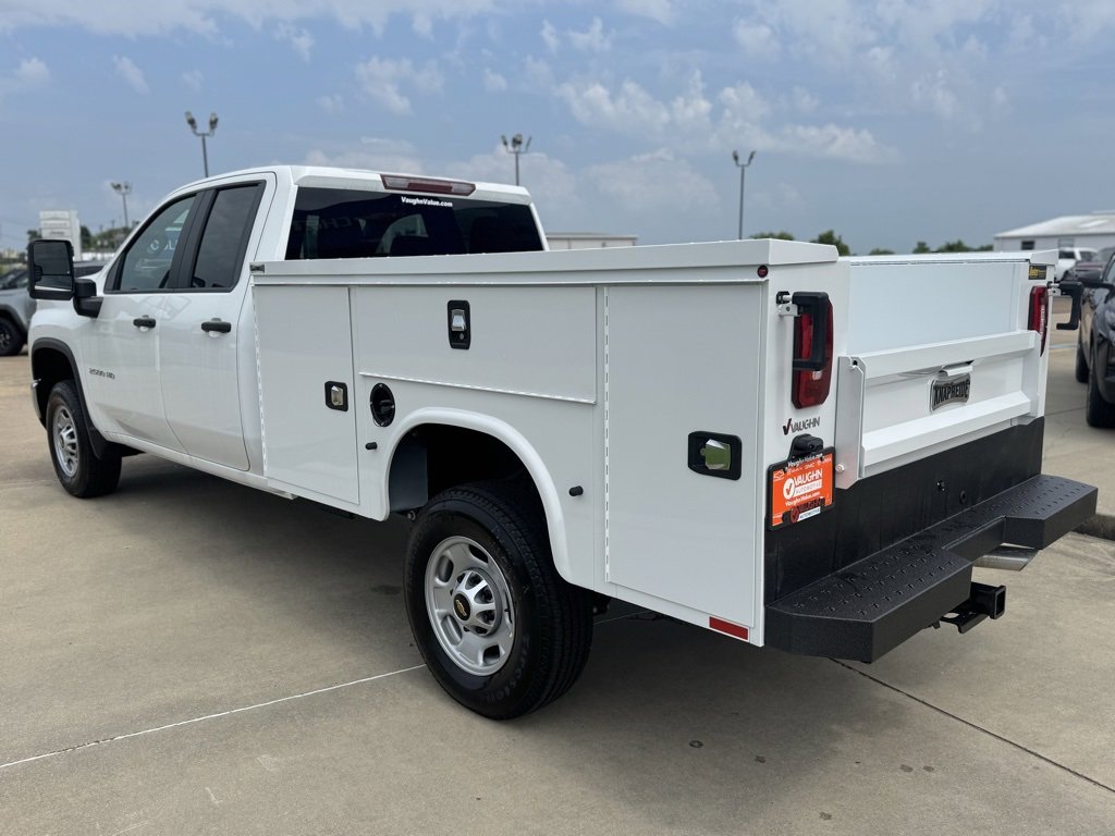 2025 Chevrolet Silverado 2500HD photo 3