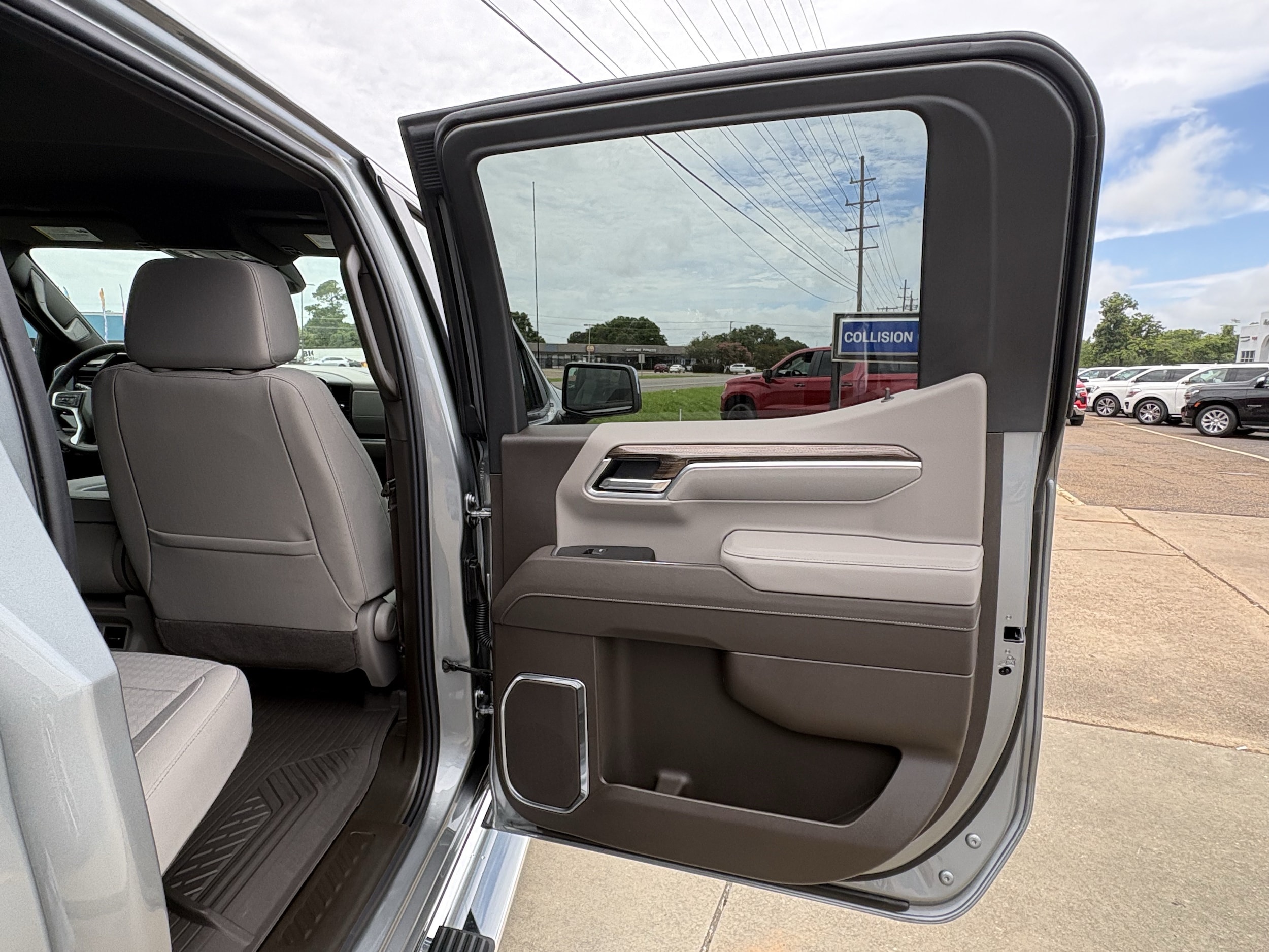 2026 Chevrolet Silverado 1500 LT - Photo 17