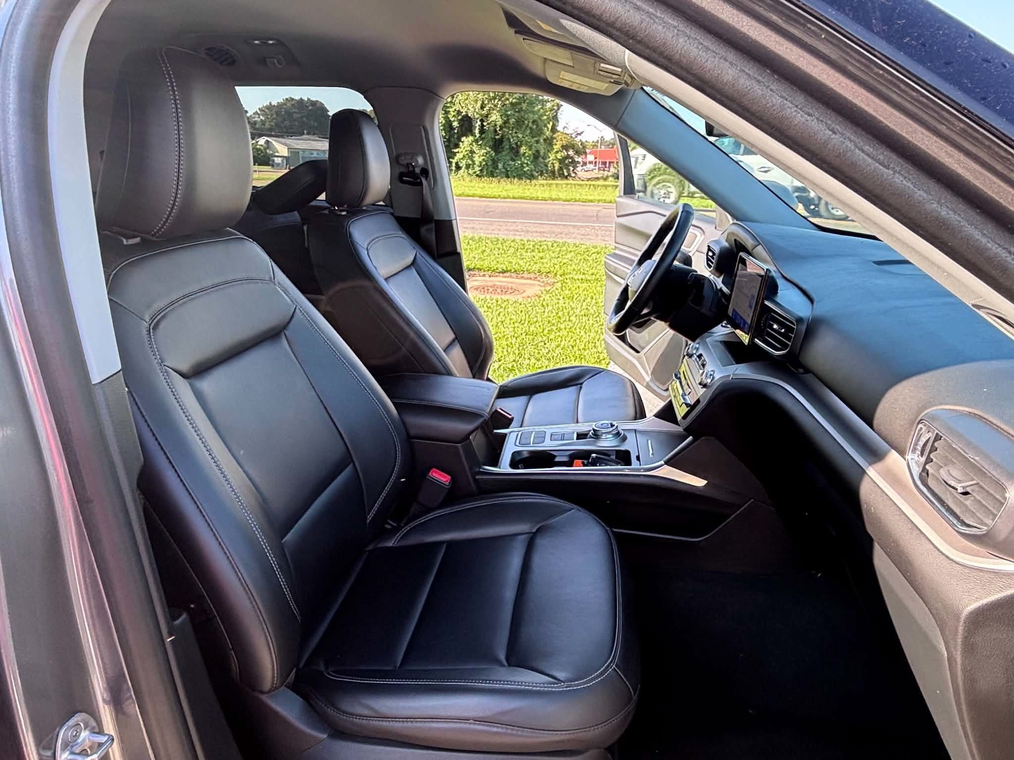 2022 Ford Explorer XLT - Photo 19