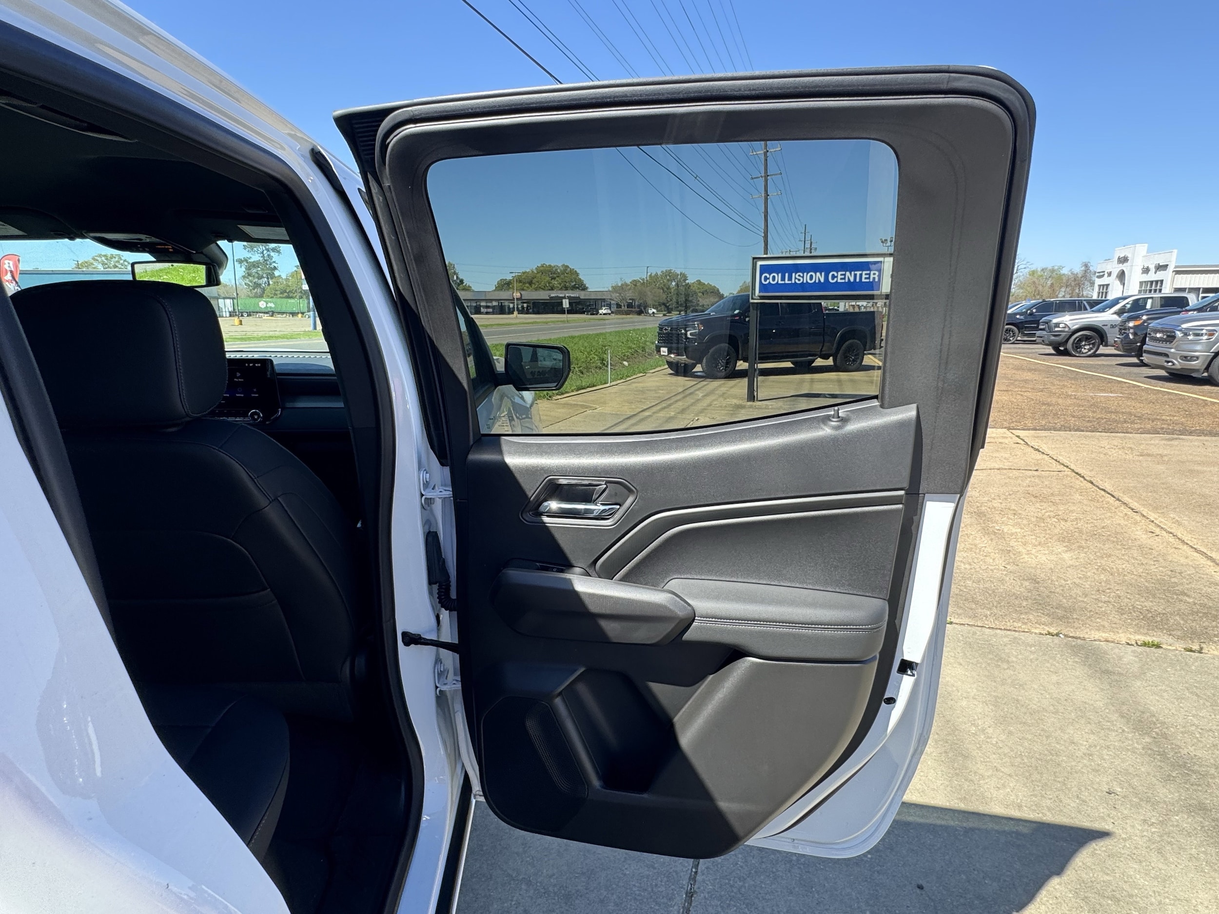 2026 Chevrolet Colorado LT - Photo 17