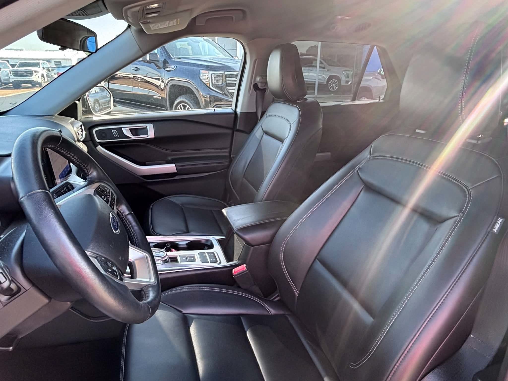 2022 Ford Explorer XLT - Photo 14