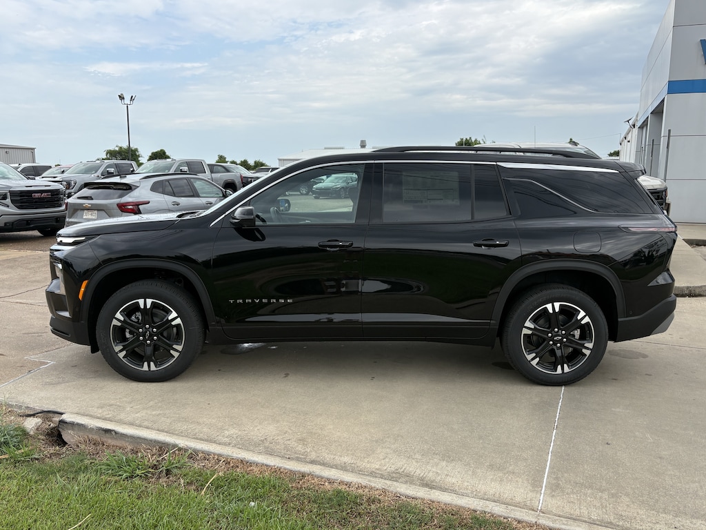 New 2027 Chevrolet Traverse LT SUV