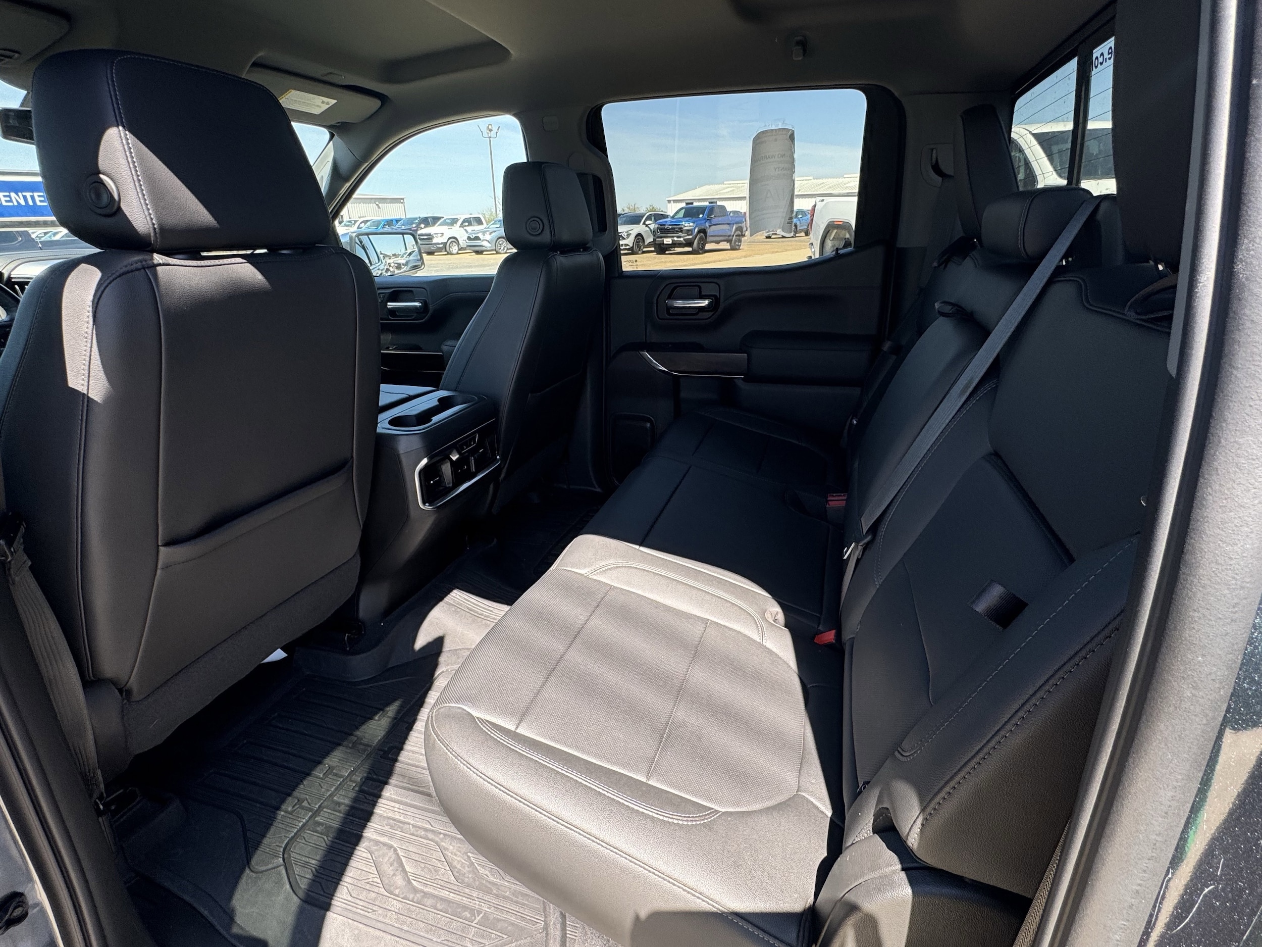 2021 GMC Sierra 1500 SLT - Photo 16