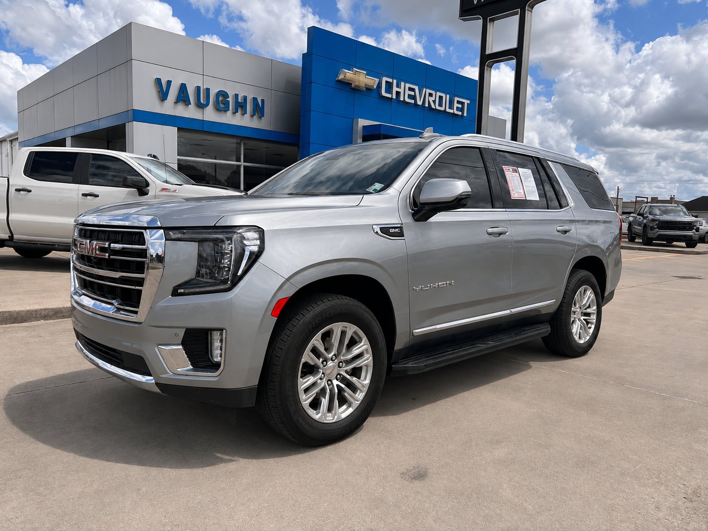 2024 GMC Yukon SLT
