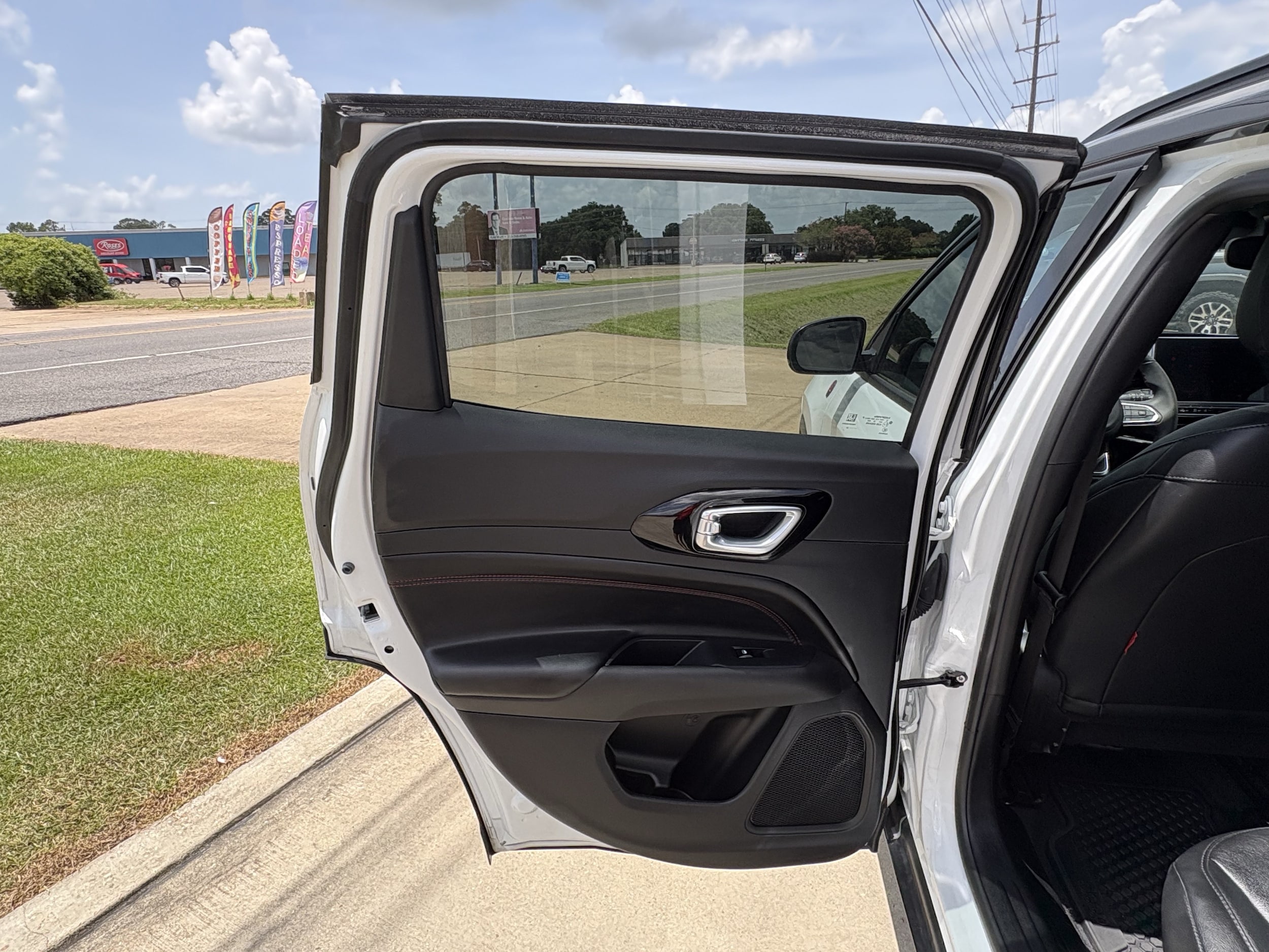 2025 Jeep Compass Trailhawk - Photo 15