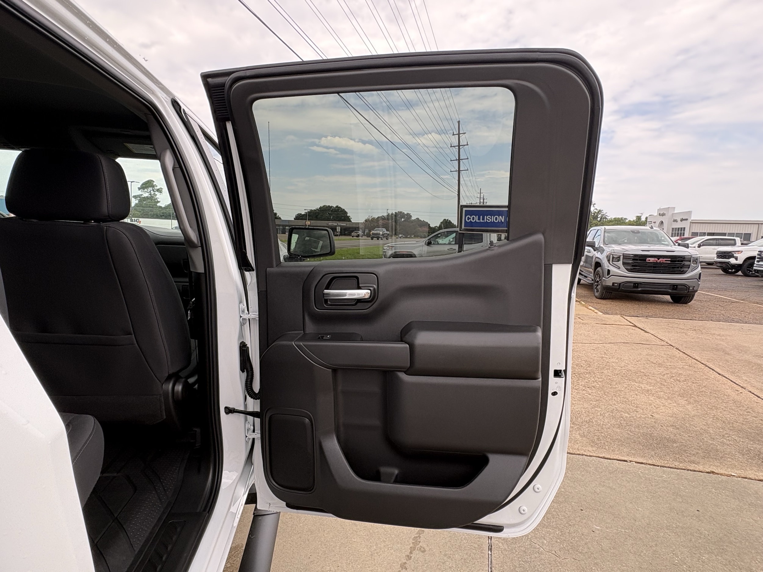 2026 Chevrolet Silverado 1500 Custom - Photo 17