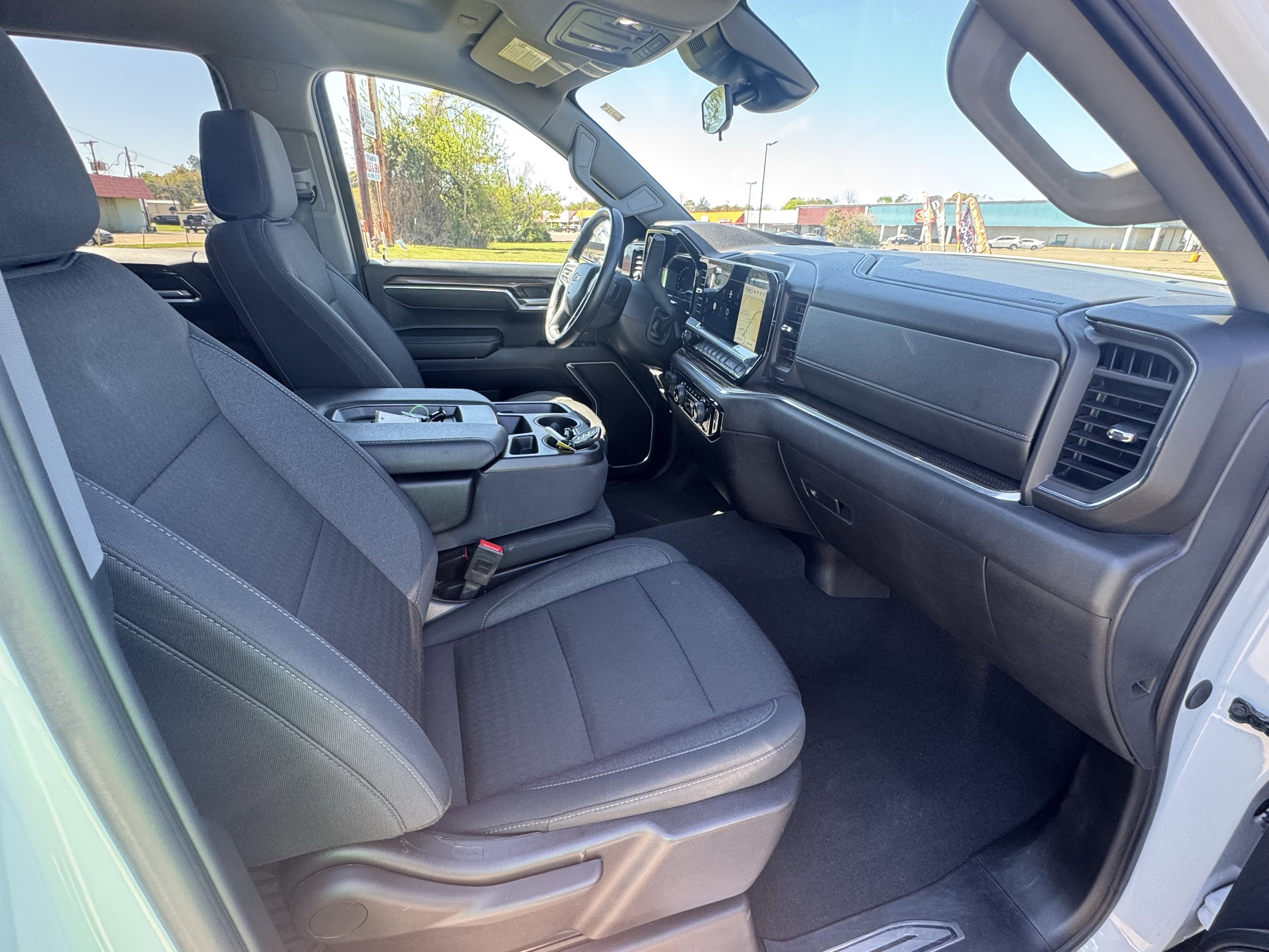 2025 Chevrolet Silverado 1500 LT - Photo 20