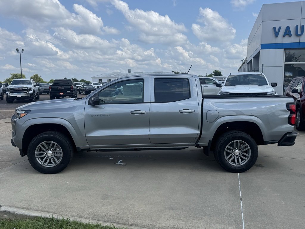 2026 Chevrolet Colorado LT photo 2