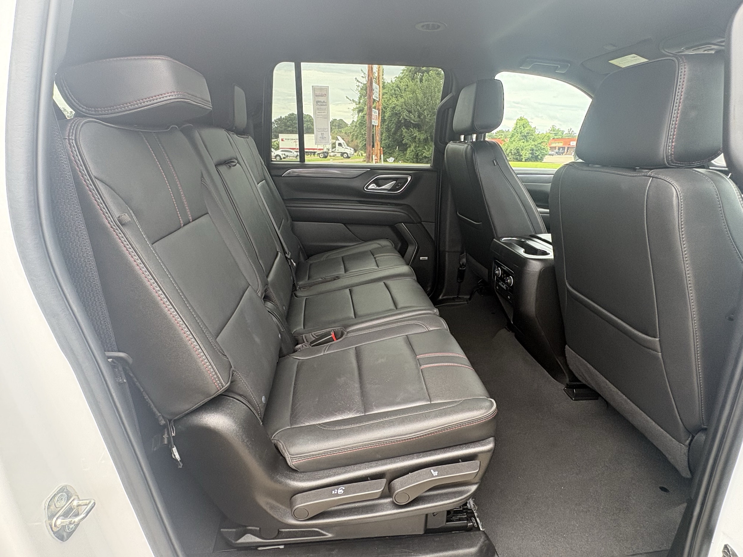 2024 Chevrolet Suburban RST - Photo 20