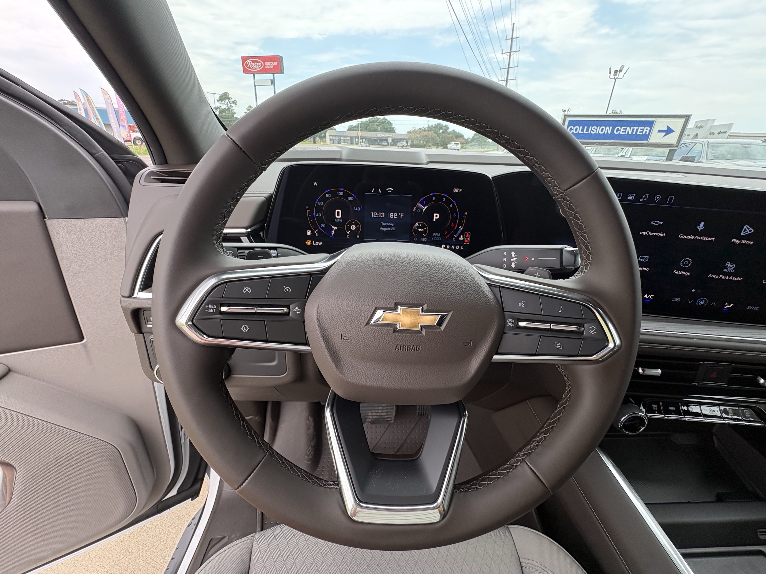 2026 Chevrolet Tahoe LS - Photo 9
