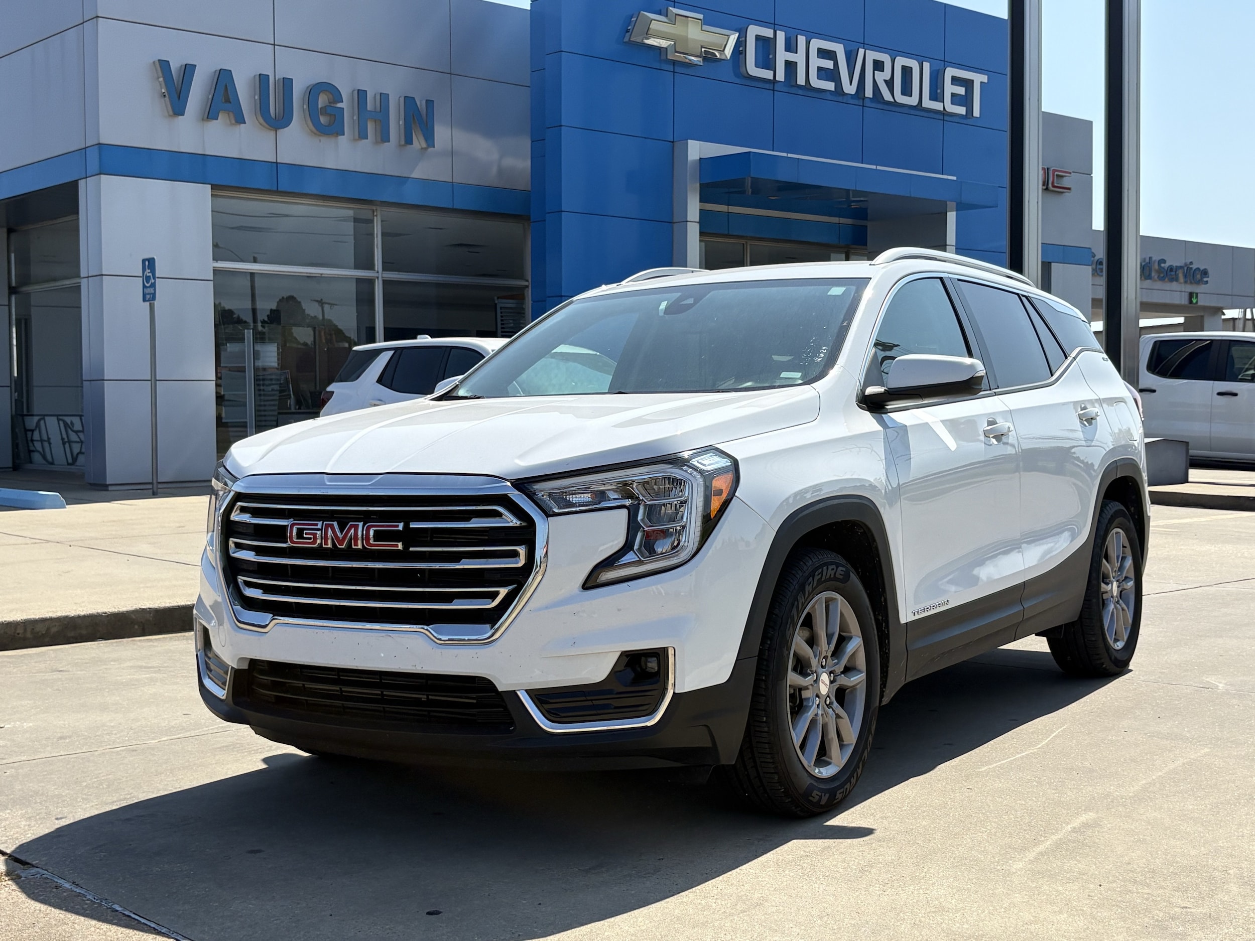2024 GMC Terrain SLT