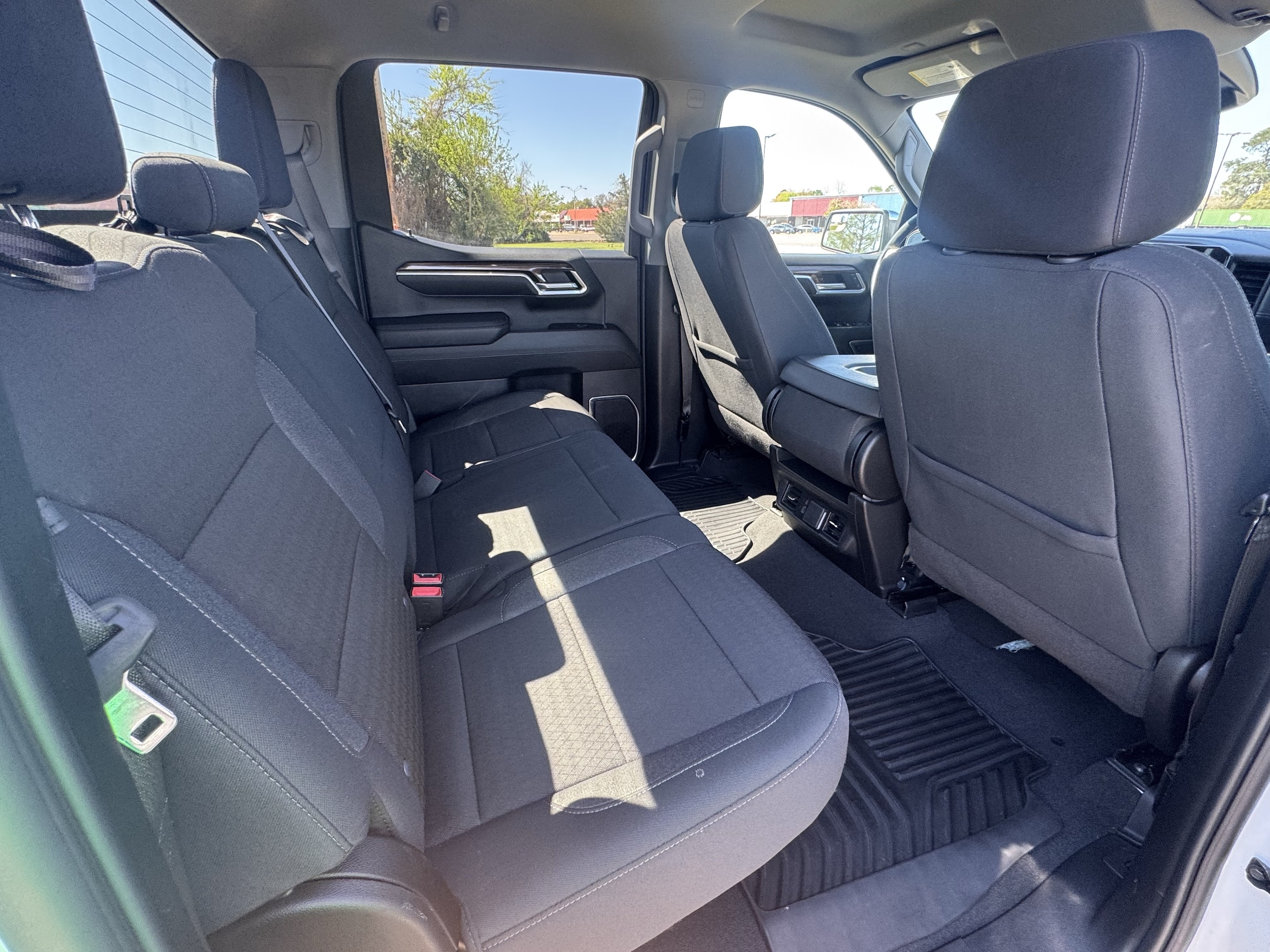 2025 Chevrolet Silverado 1500 LT - Photo 19