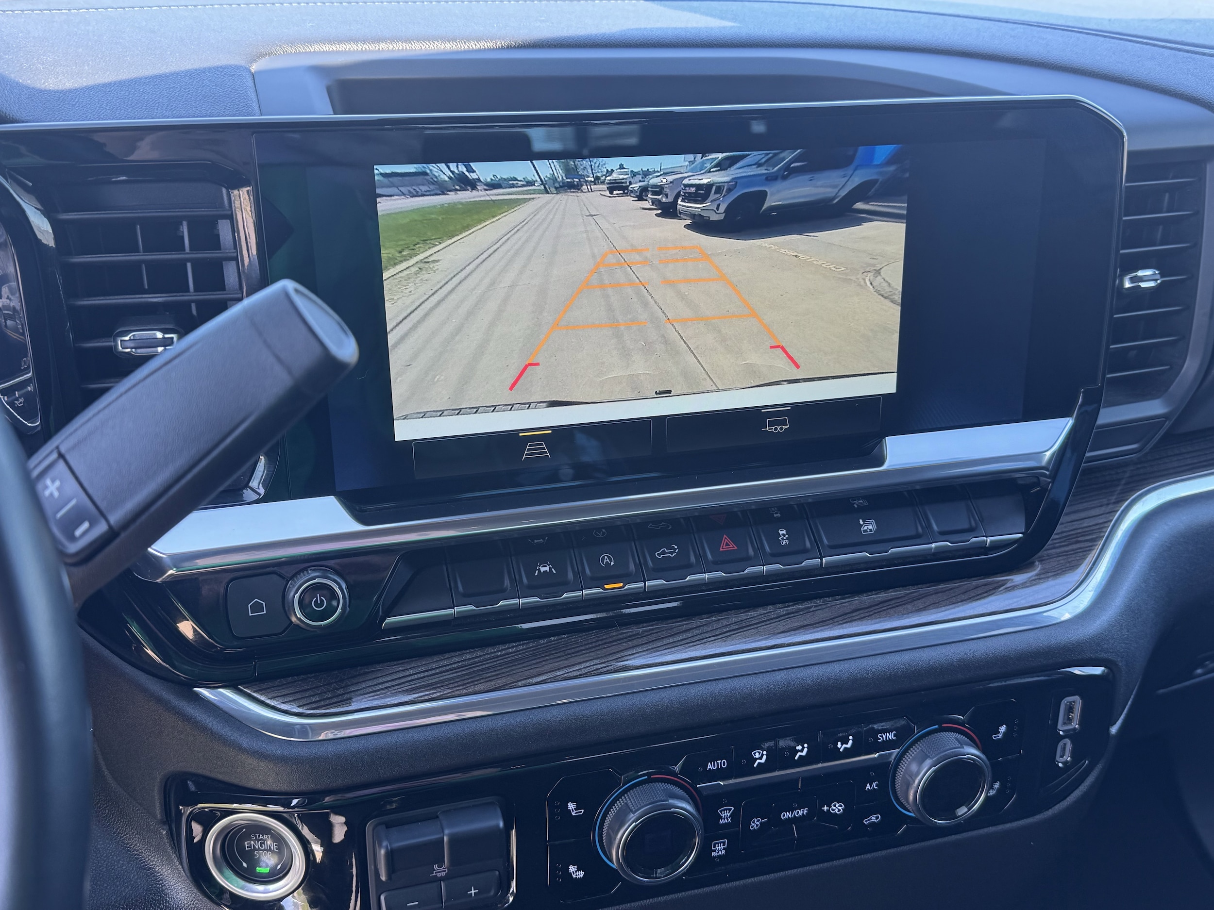 2025 Chevrolet Silverado 1500 LT - Photo 14