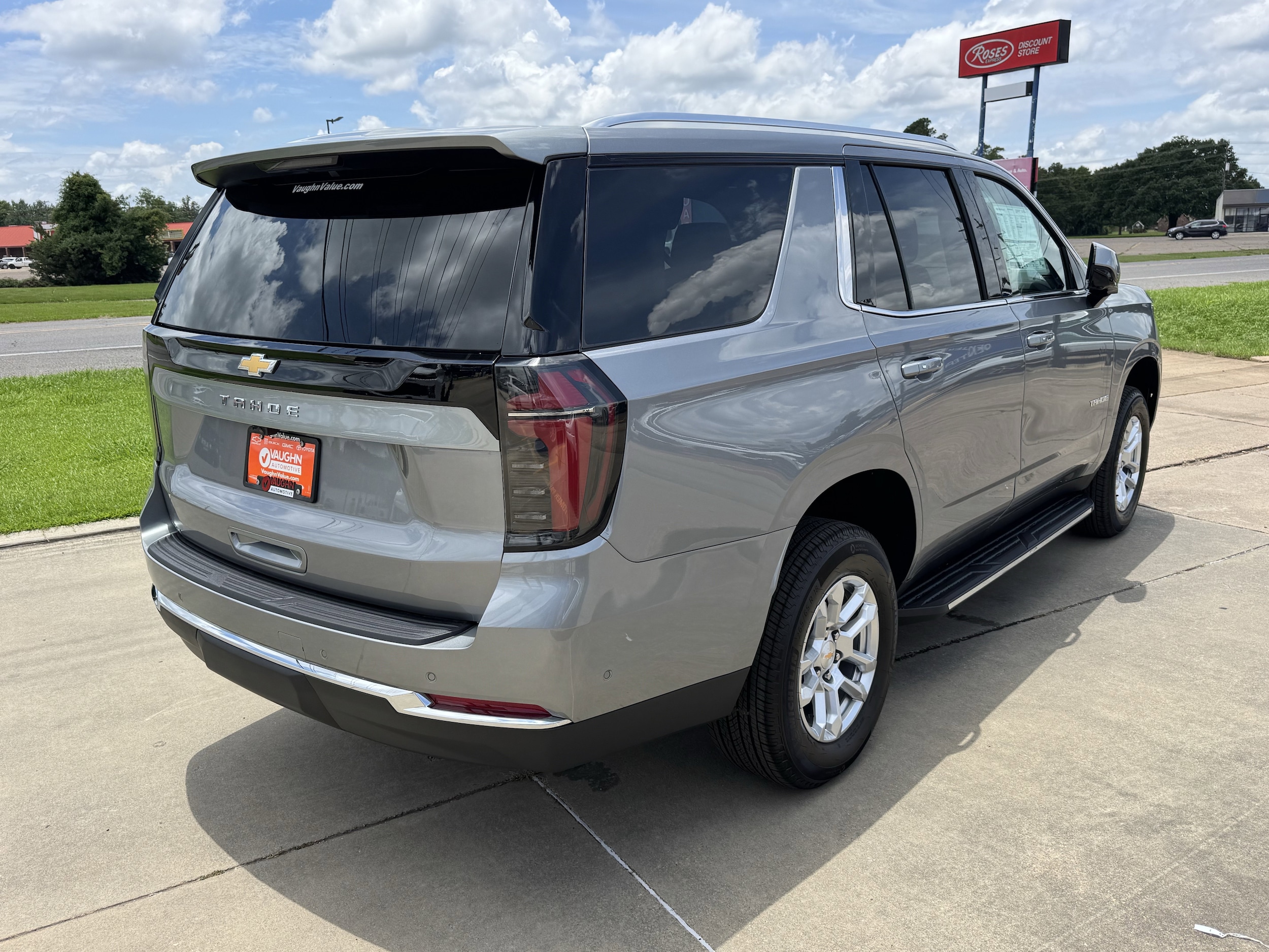 2026 Chevrolet Tahoe LS - Photo 5