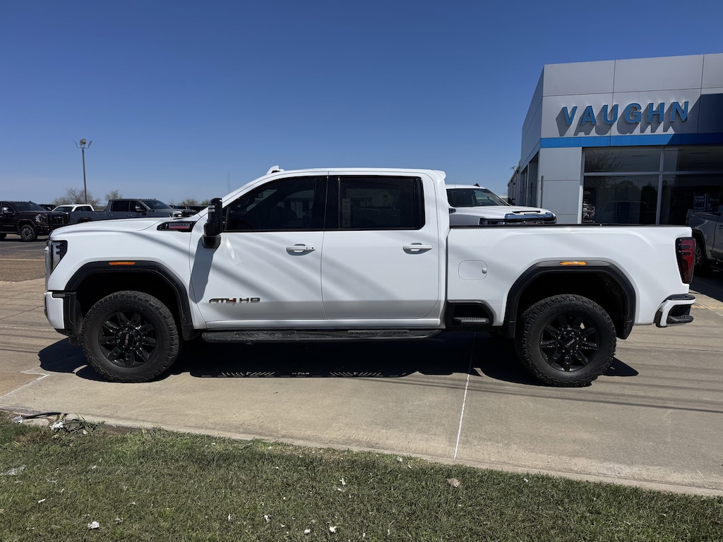 Used 2024 GMC Sierra 2500 HD AT4 Truck Crew Cab