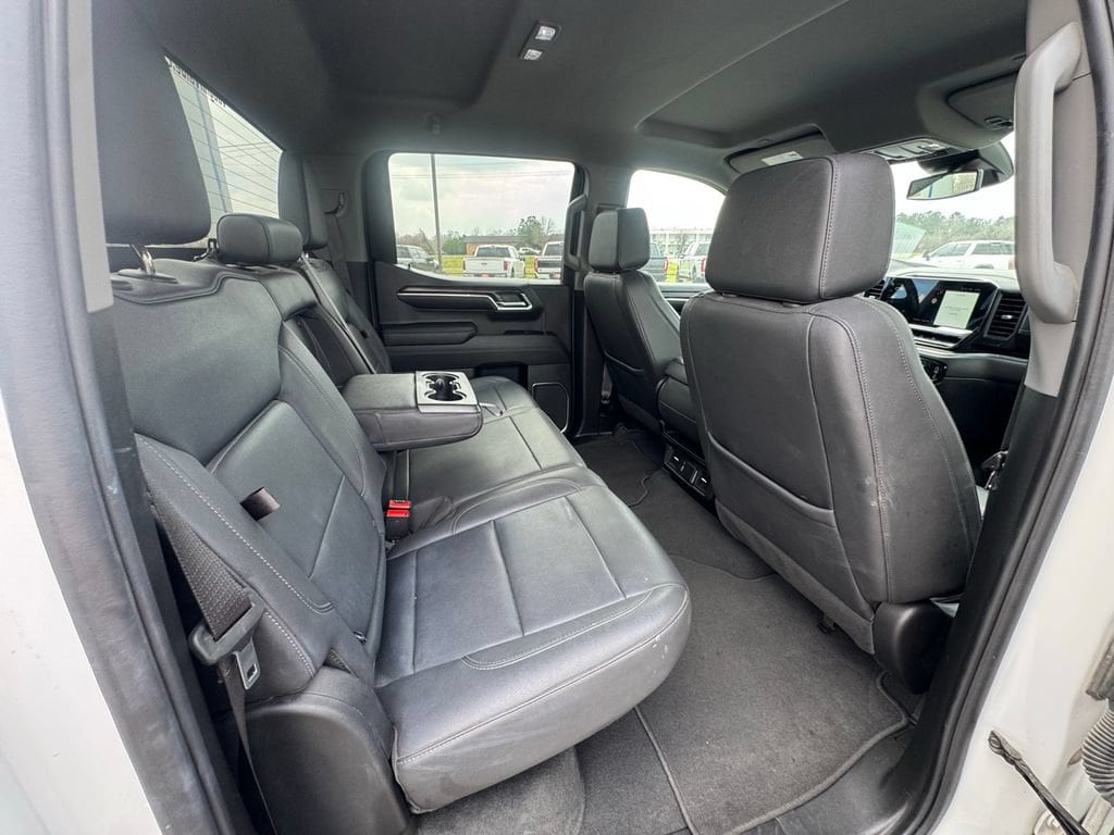 2024 GMC Sierra 1500 SLT - Photo 18