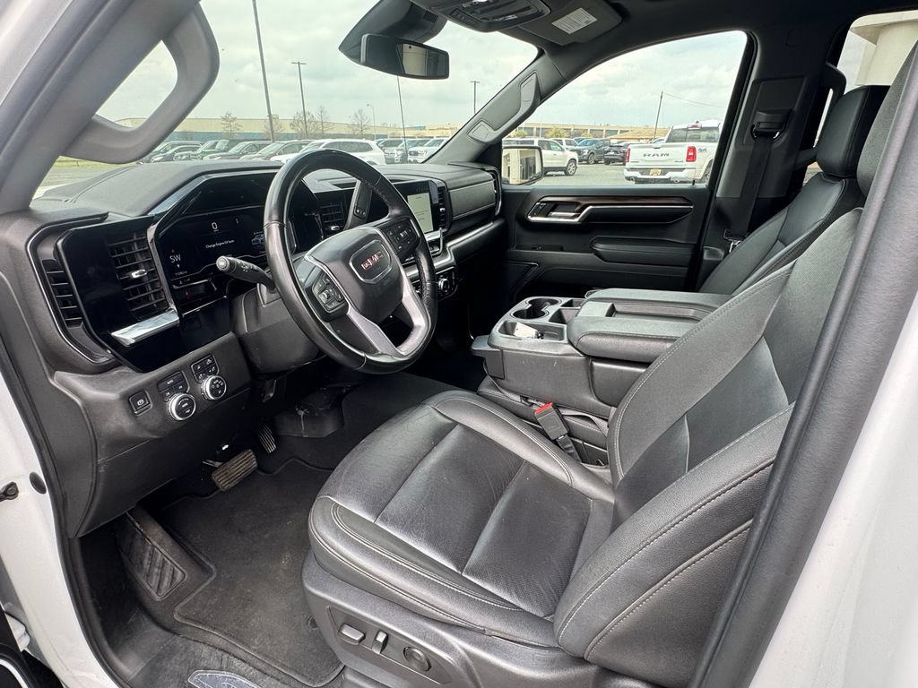 2024 GMC Sierra 1500 SLT - Photo 10