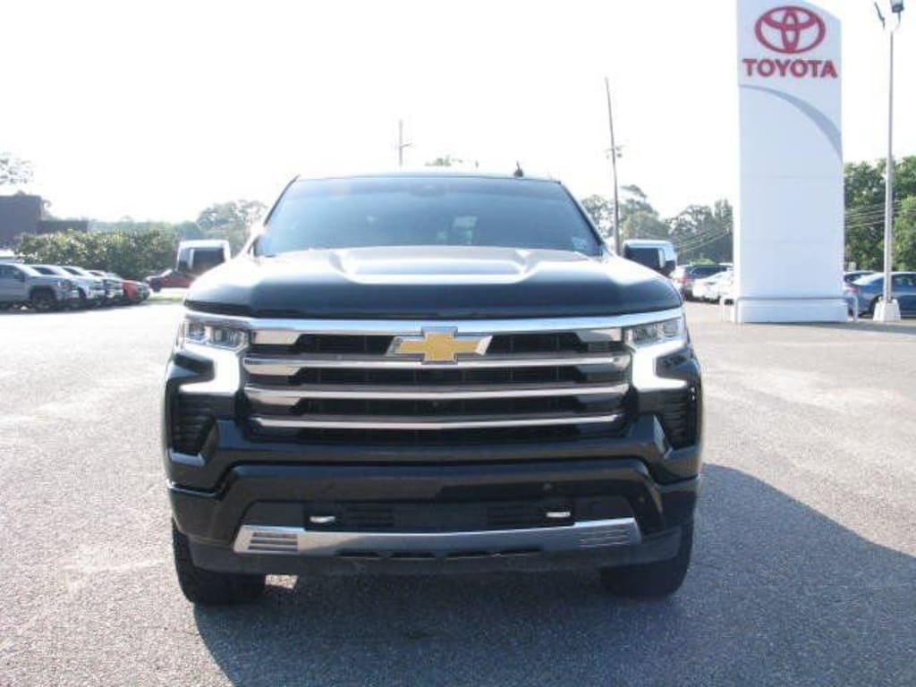 Used 2022 Chevrolet Silverado 1500 High Country Truck Crew Cab