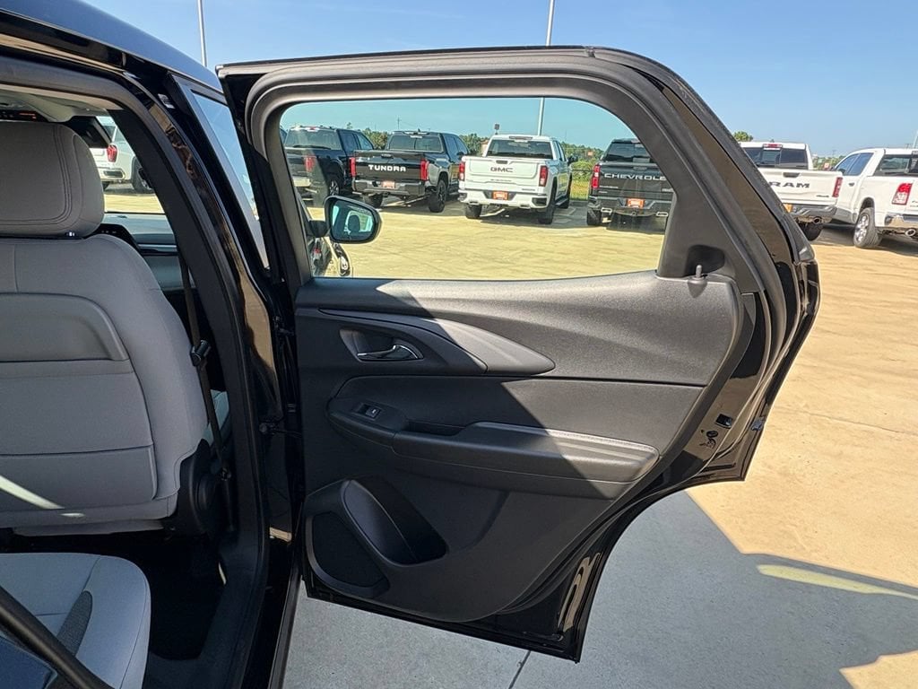 2026 Chevrolet Trailblazer LS - Photo 18