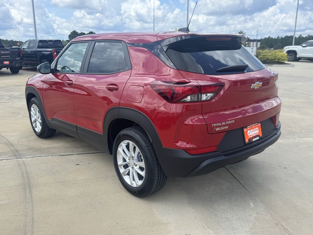 2026 Chevrolet Trailblazer LS photo 3
