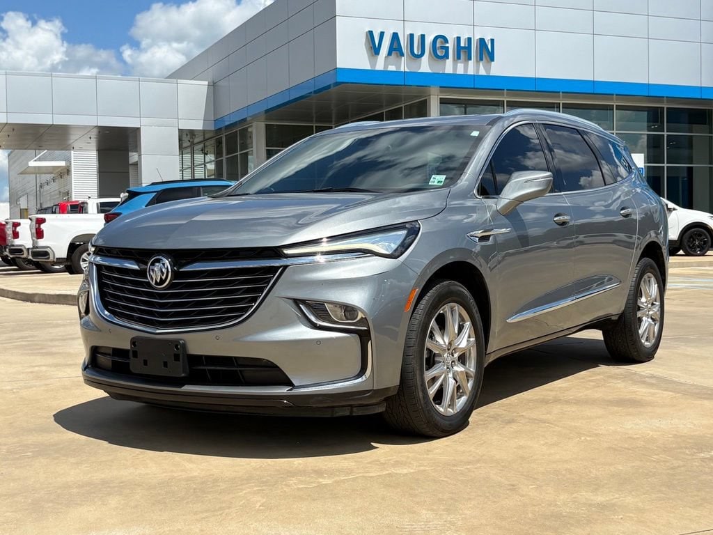2024 Buick Enclave Essence