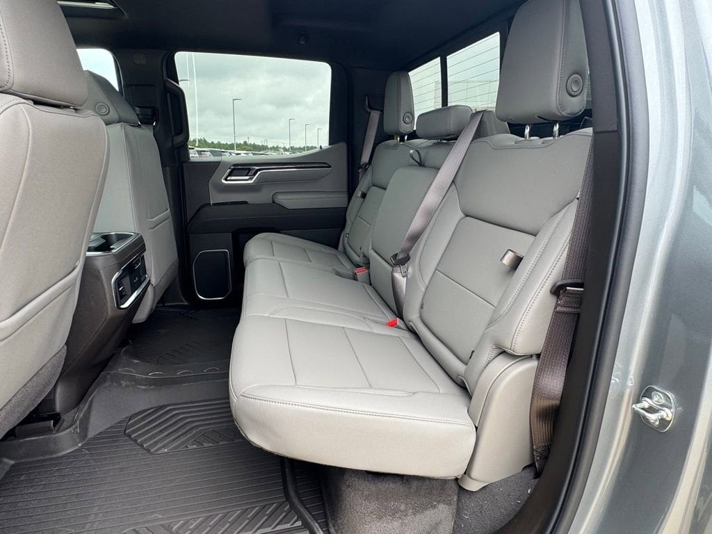 2026 Chevrolet Silverado 1500 LTZ - Photo 18