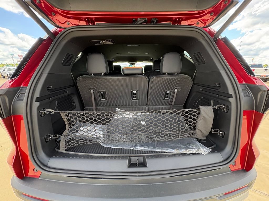 2027 Chevrolet Traverse Z71 - Photo 20
