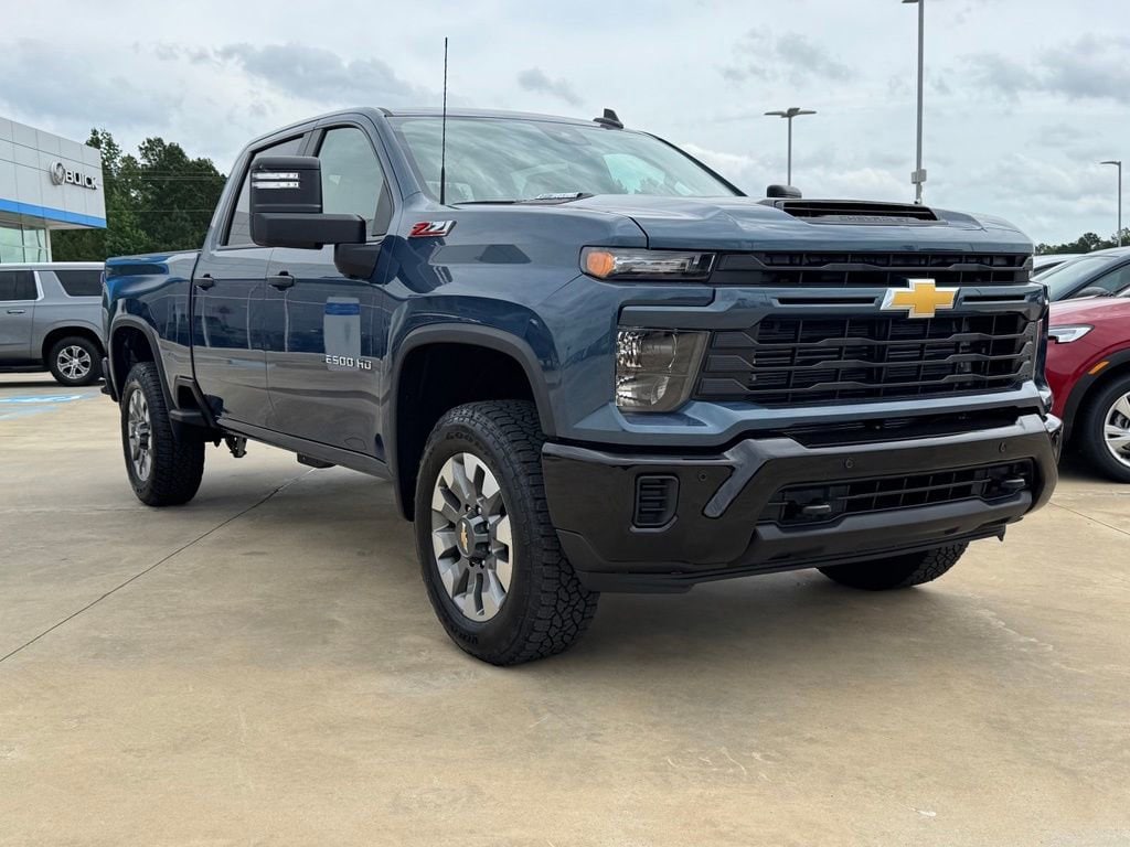 2026 Chevrolet Silverado 2500 HD Custom - Photo 6