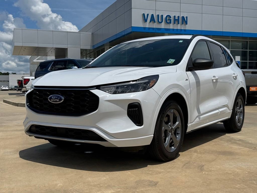 2023 Ford Escape ST-Line AWD's photo