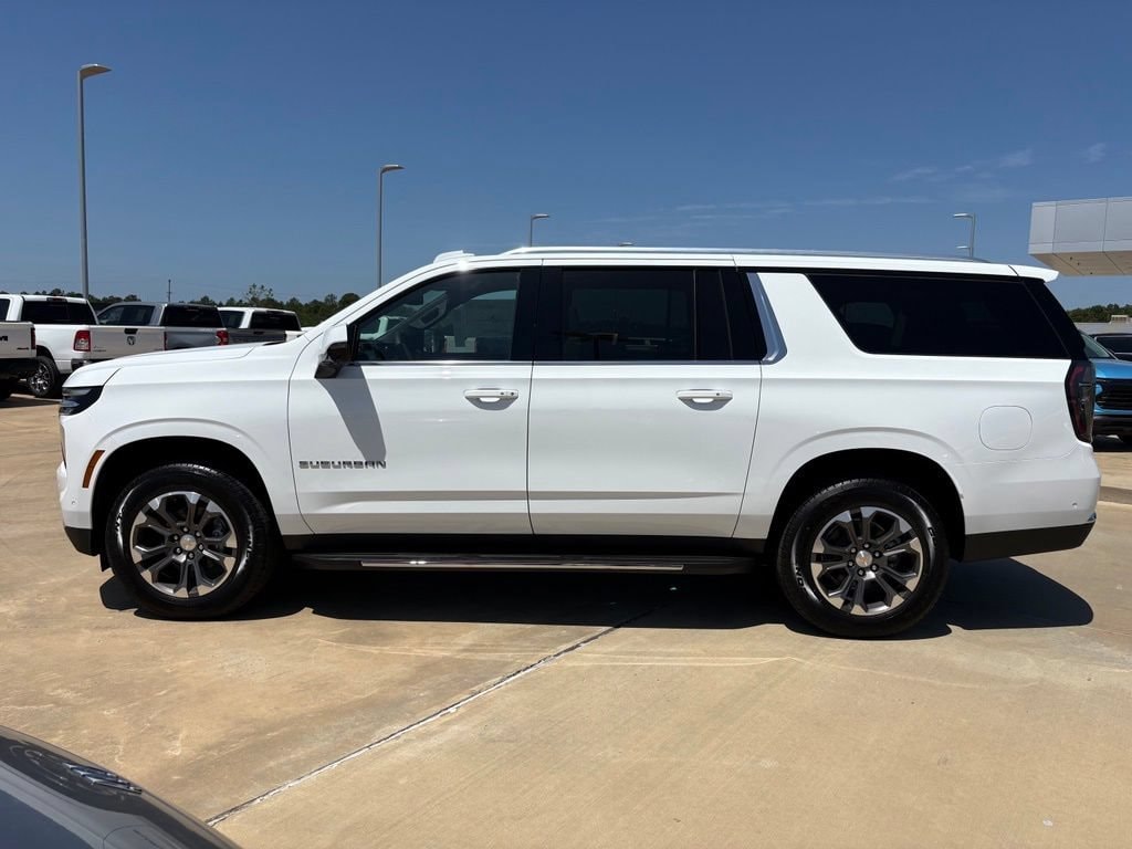 New 2026 Chevrolet Suburban LT SUV
