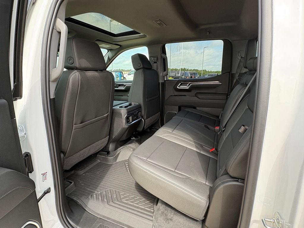 2026 Chevrolet Silverado 1500 LTZ - Photo 17