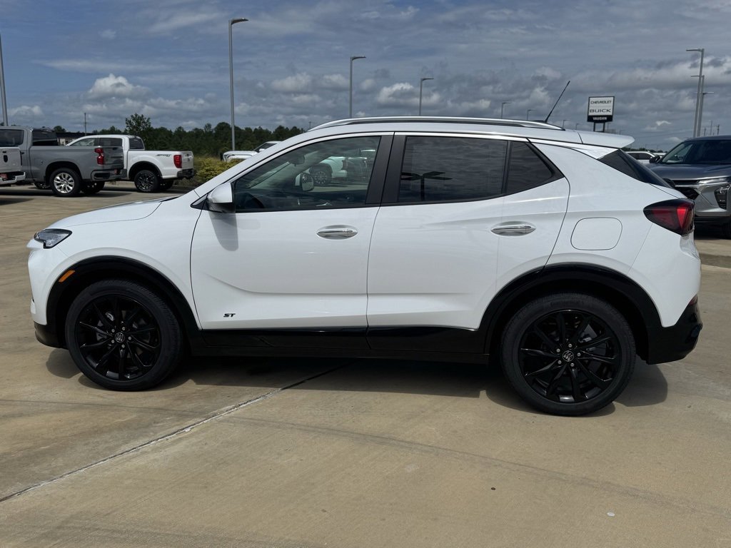 2026 Buick Encore GX Sport Touring photo 2