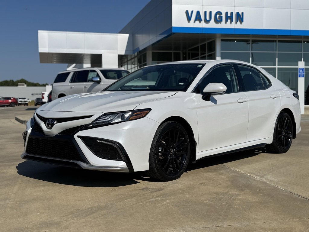 2024 Toyota Camry XSE's photo