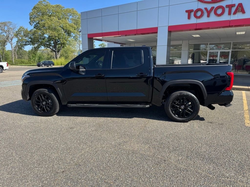 2026 Toyota Tundra SR5 - Photo 8