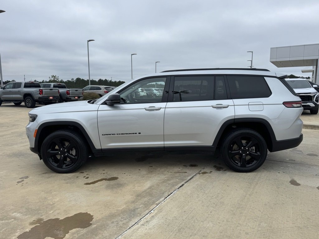 Used 2023 Jeep Grand Cherokee L Limited SUV