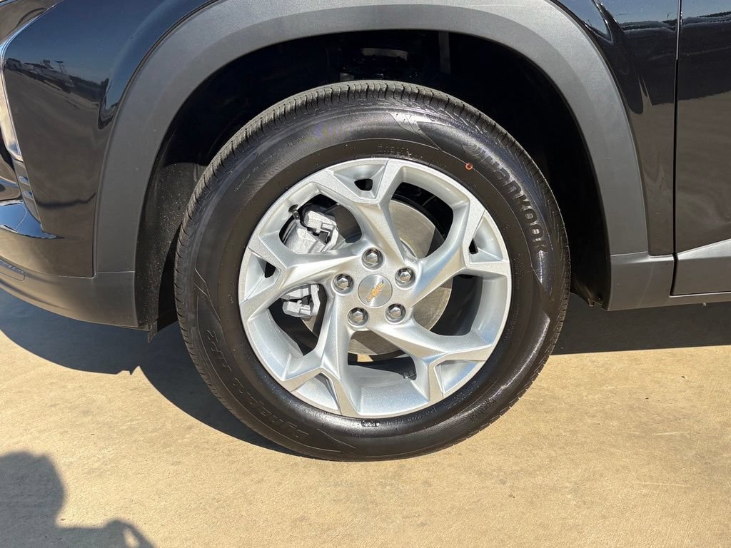 2026 Chevrolet Trax LS - Photo 8