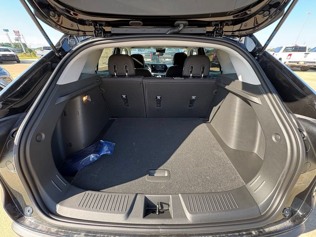 2026 Chevrolet Trax LS - Photo 17