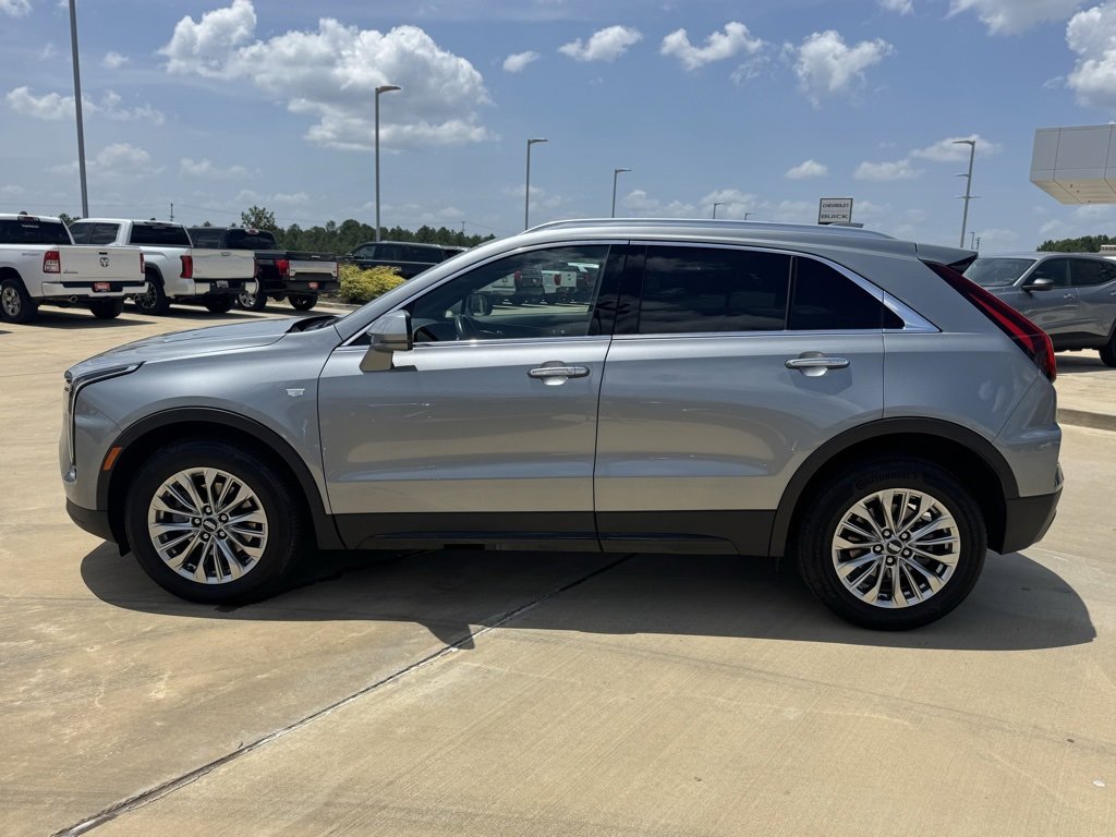 2024 Cadillac XT4 Premium Luxury photo 2