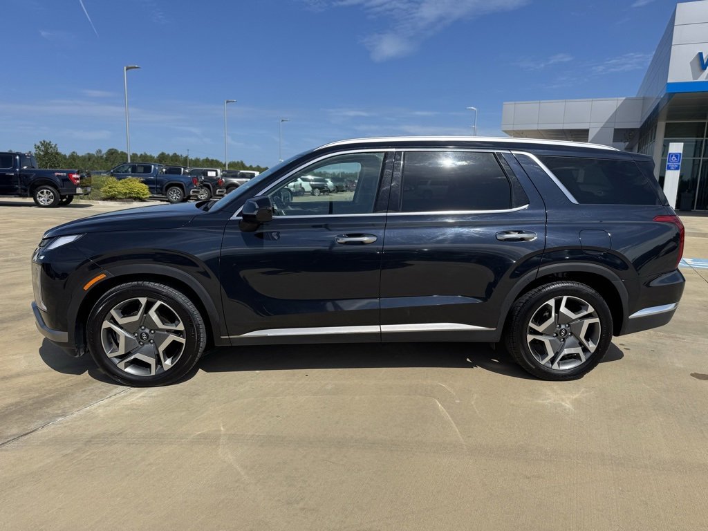 2024 Hyundai Palisade Limited photo 2