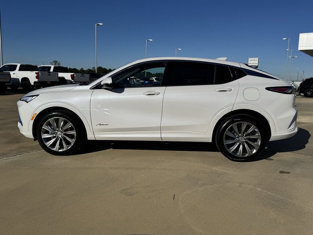 New 2025 Buick Envista Avenir SUV