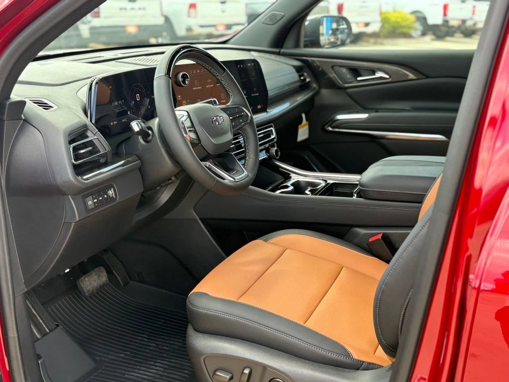 2027 Chevrolet Traverse Z71 - Photo 10